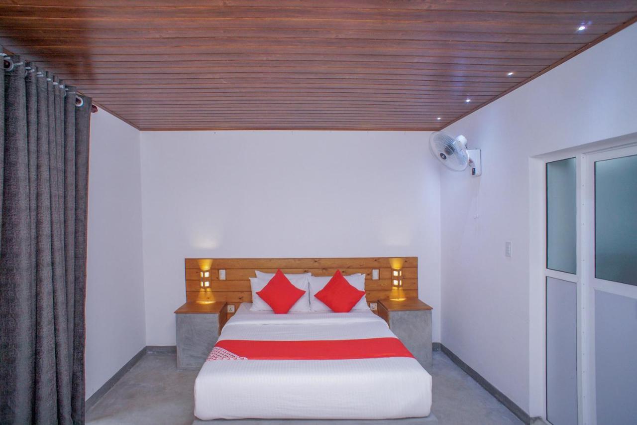 Pineview Hotel Unawatuna Exterior photo